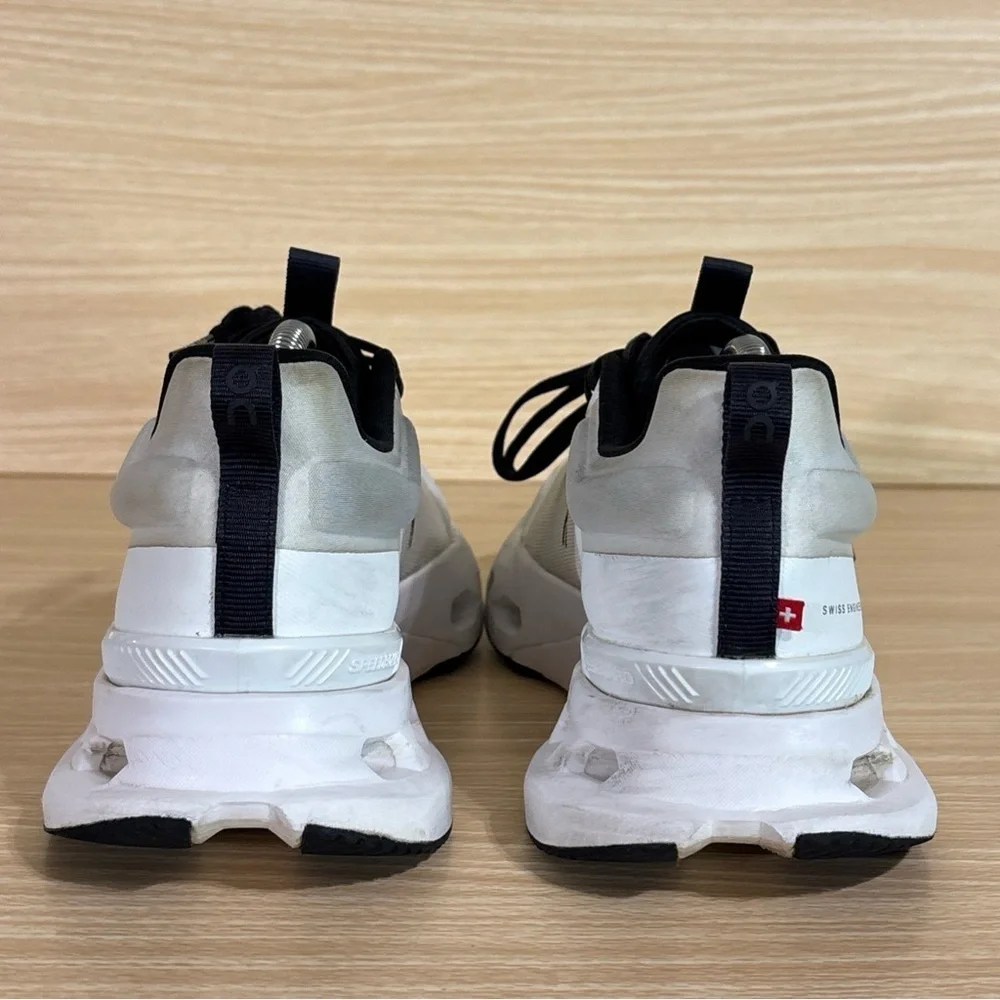 On Running Cloudnova X White Black Training Sneakers Women’s 7.5